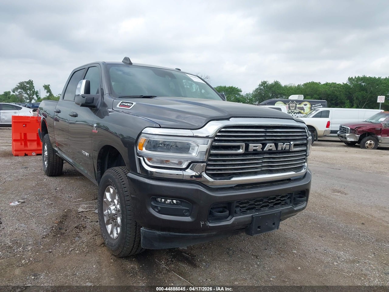 3C6UR5FL2RG****** · 2024 RAM 2500 LARAMIE  4X4 6'4 BOX