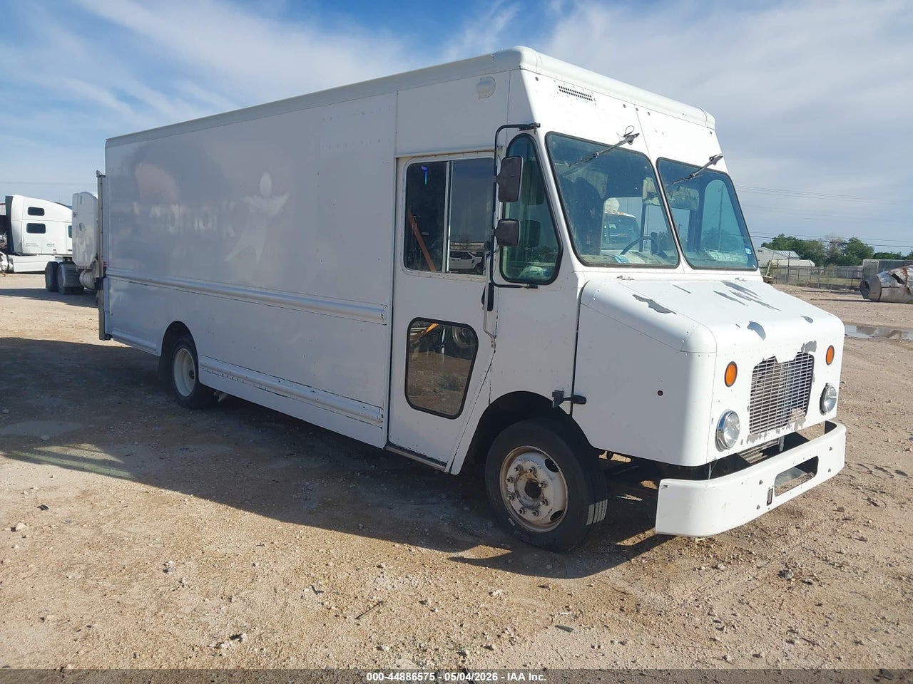 4UZAAPDU9AC****** · 2010 FREIGHTLINER CHASSIS M LINE WALK-IN VAN