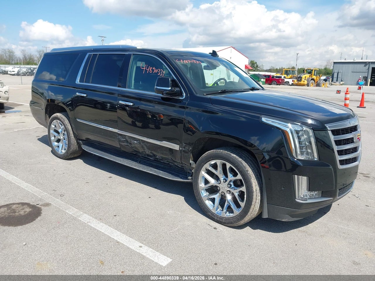 1GYS4HKJ1JR****** · 2018 CADILLAC ESCALADE ESV LUXURY