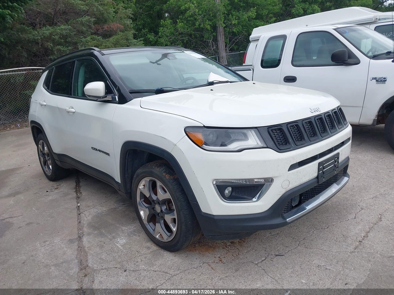 3C4NJDCB1HT****** · 2017 JEEP NEW COMPASS LIMITED 4X4