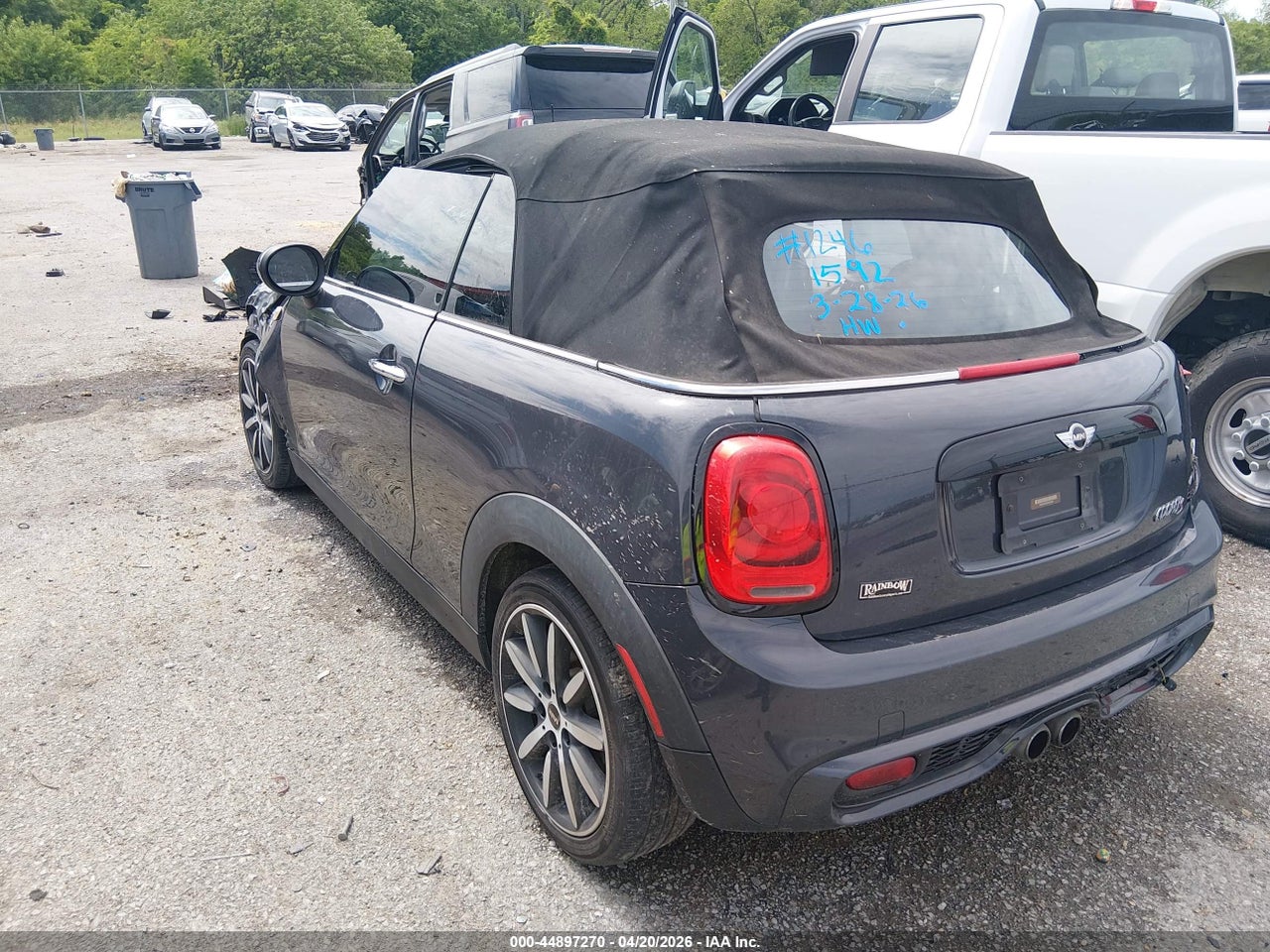 2017 MINI CONVERTIBLE COOPER S · 3/11