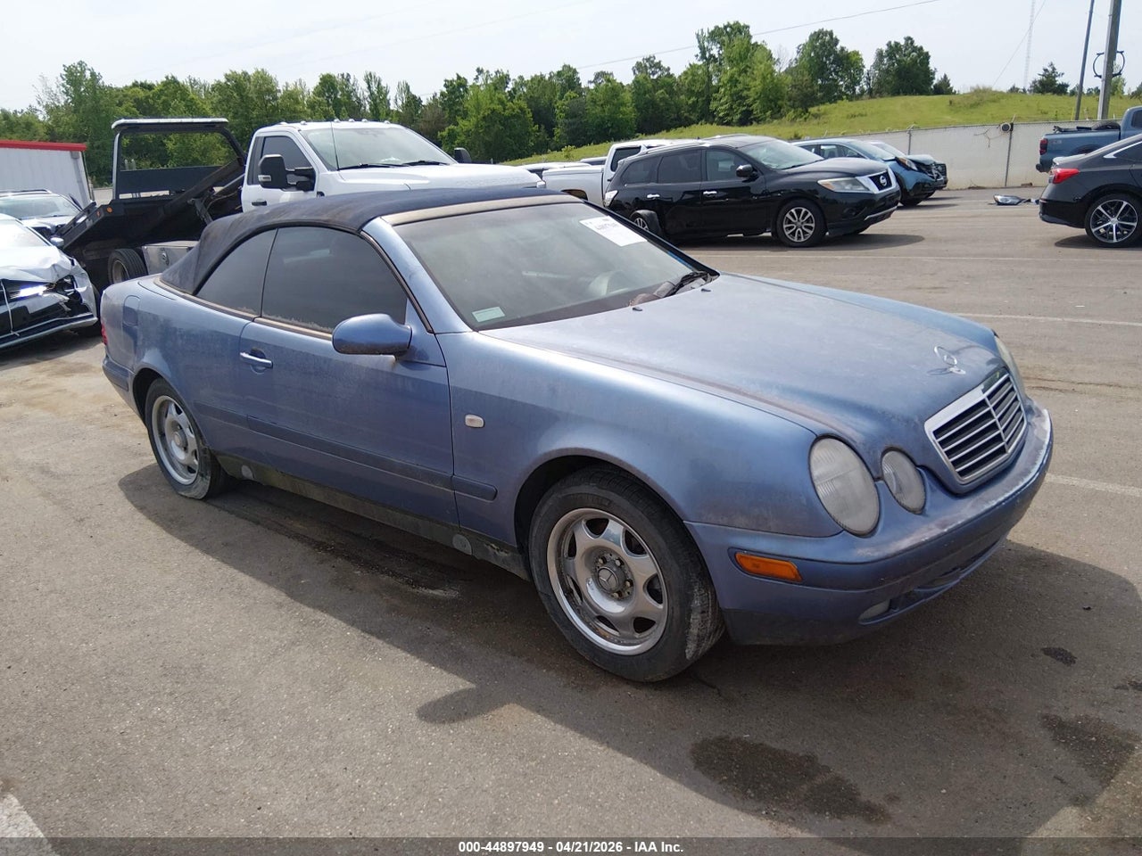 WDBLK65G4XT****** · 1999 MERCEDES-BENZ CLK 320
