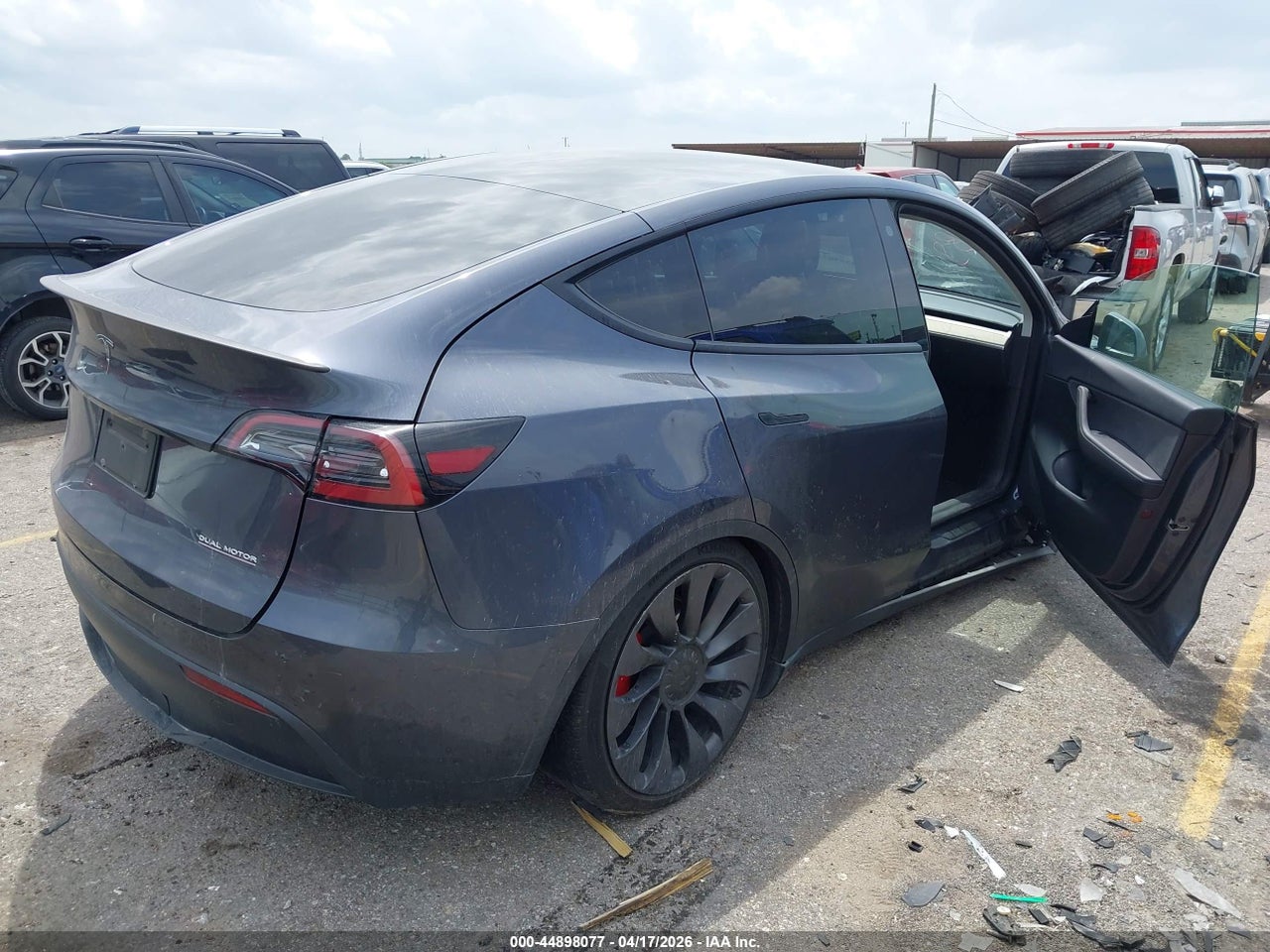 2022 TESLA MODEL Y PERFORMANCE DUAL MOTOR ALL-WHEEL DRIVE · 4/10