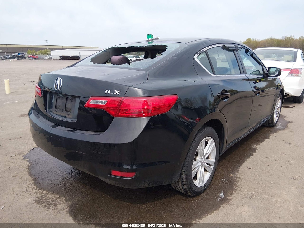2013 ACURA ILX 2.0L · 4/11