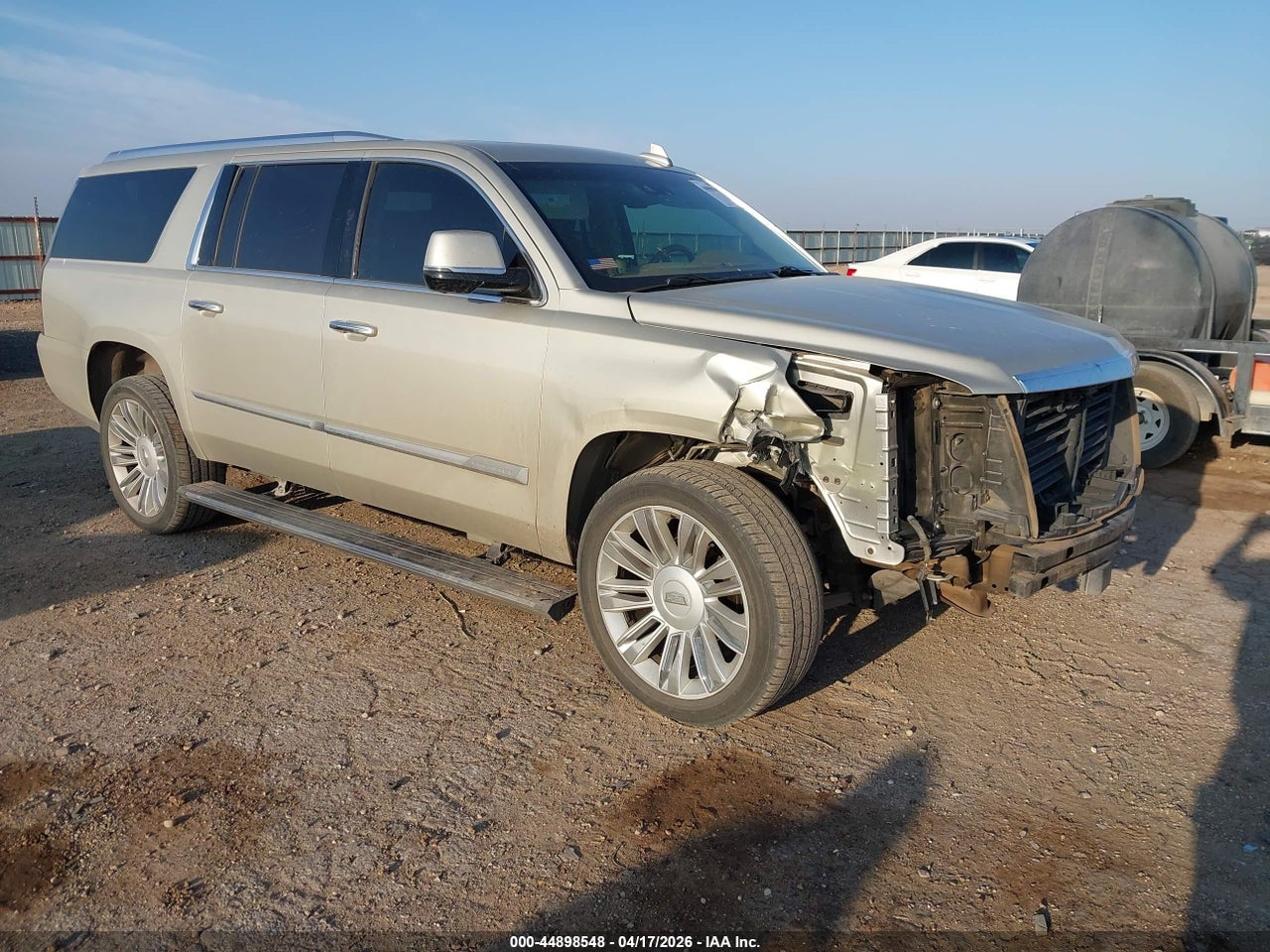 1GYS4UKJ6FR****** · 2015 CADILLAC ESCALADE ESV PLATINUM