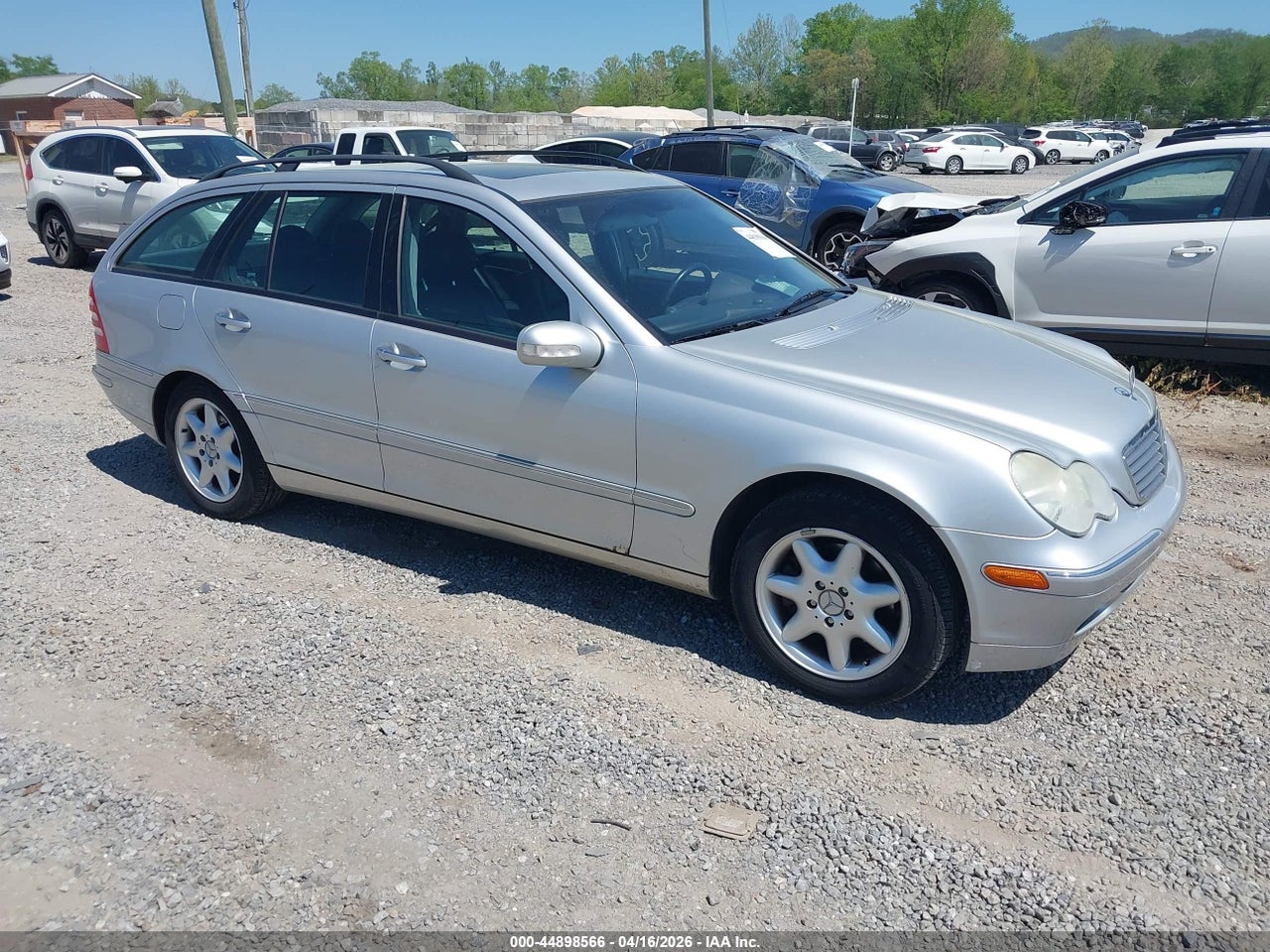 WDBRH64J12F****** · 2002 MERCEDES-BENZ C 320