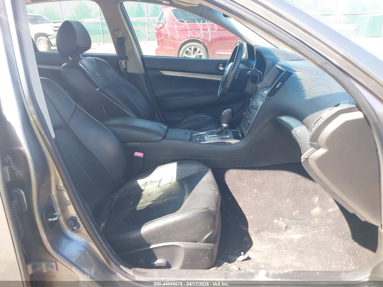 2012 INFINITI G37X · 5/11