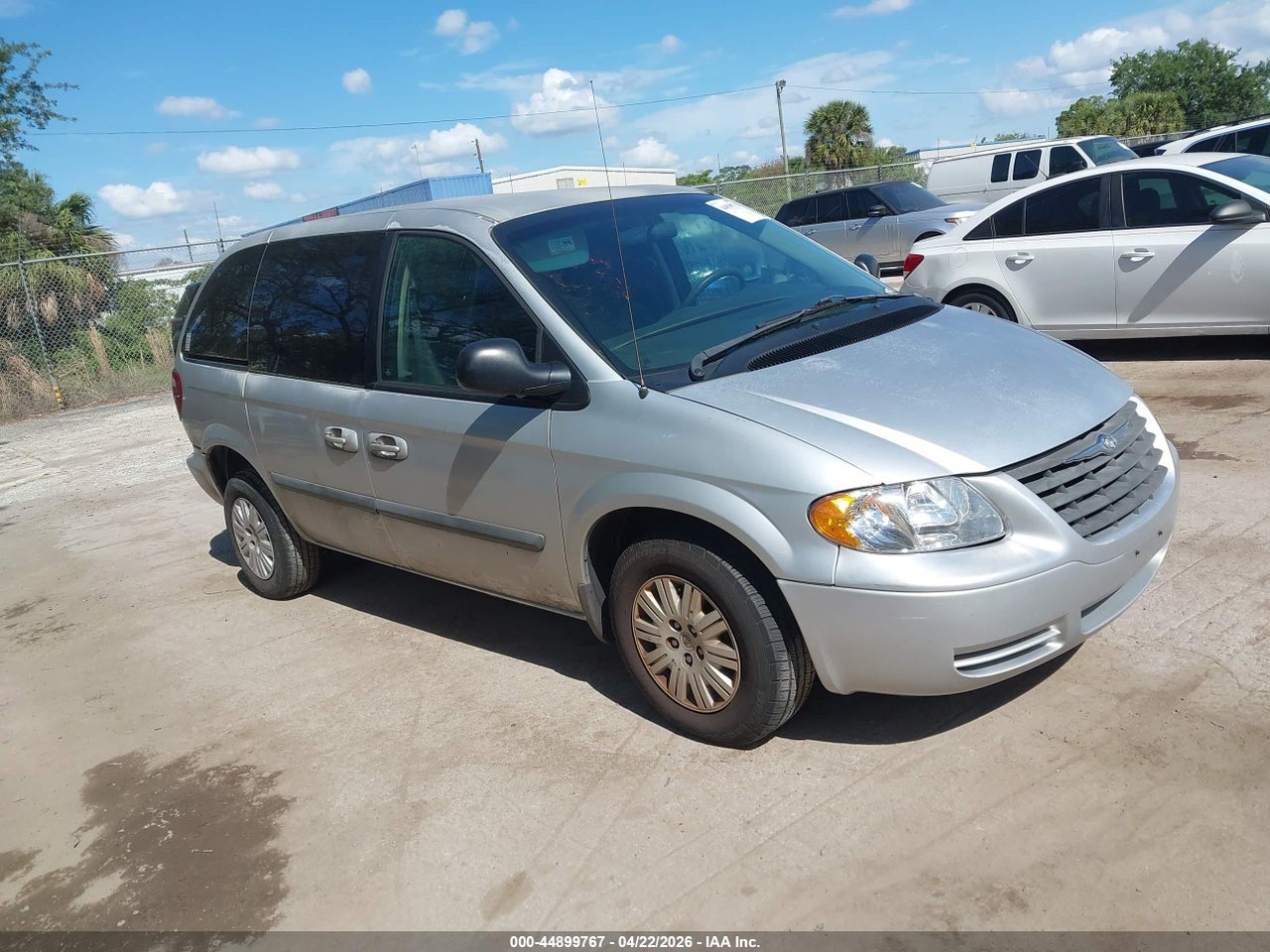 1A4GP45R66B****** · 2006 CHRYSLER TOWN &amp; COUNTRY