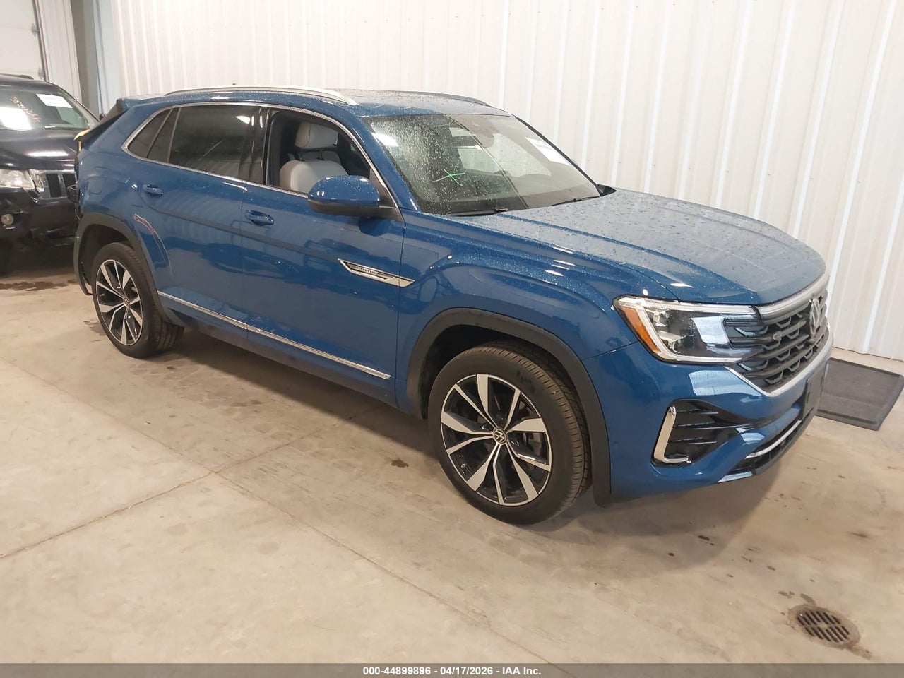 1V2FE2CA8SC****** · 2025 VOLKSWAGEN ATLAS CROSS SPORT 2.0T SEL PREMIUM R-LINE