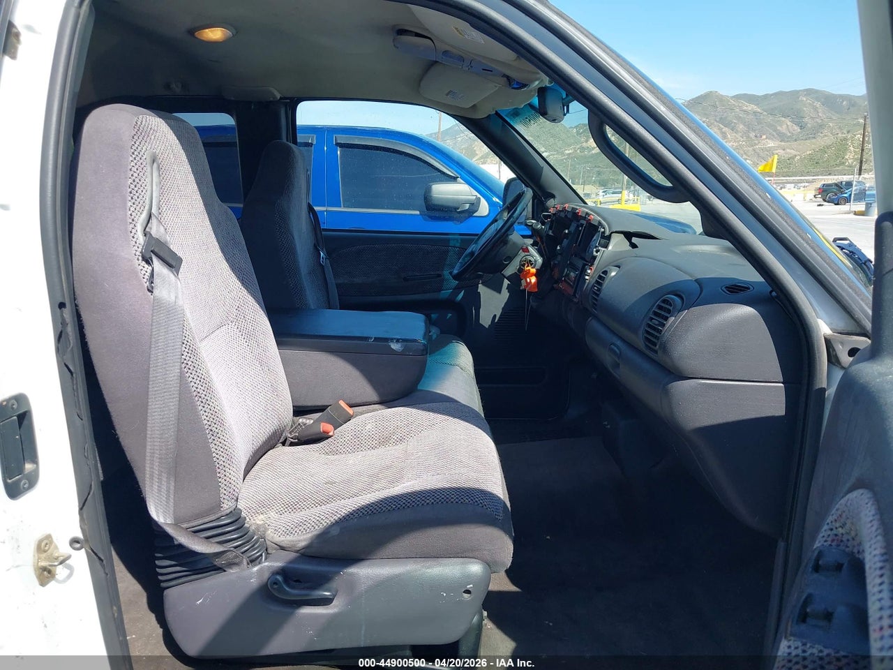 2001 DODGE RAM 2500 ST · 5/11