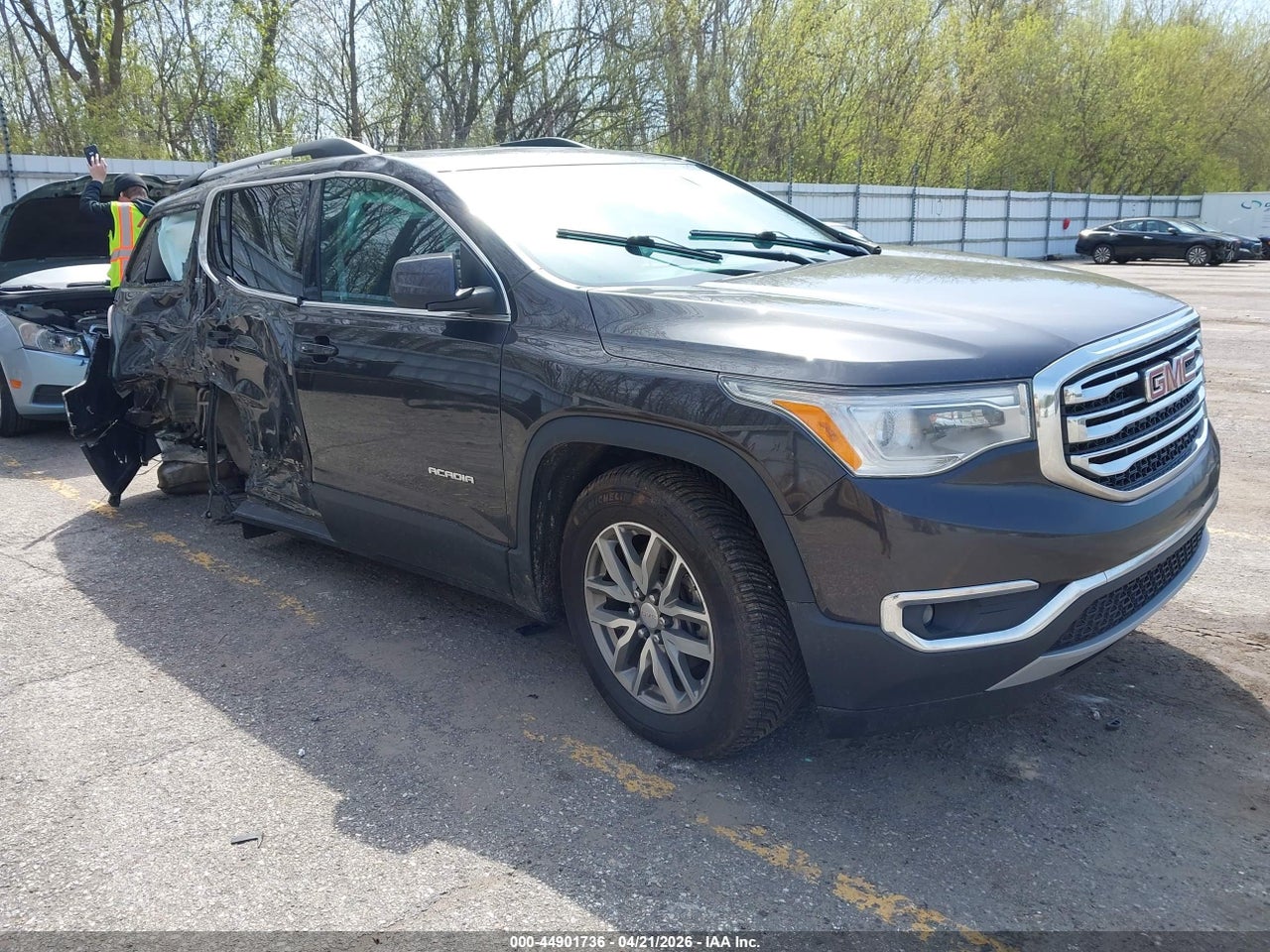 1GKKNLLS7JZ****** · 2018 GMC ACADIA SLE-2