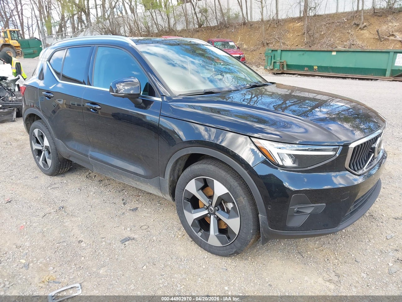 YV4L12UE2R2****** · 2024 VOLVO XC40 B5 PLUS BRIGHT THEME