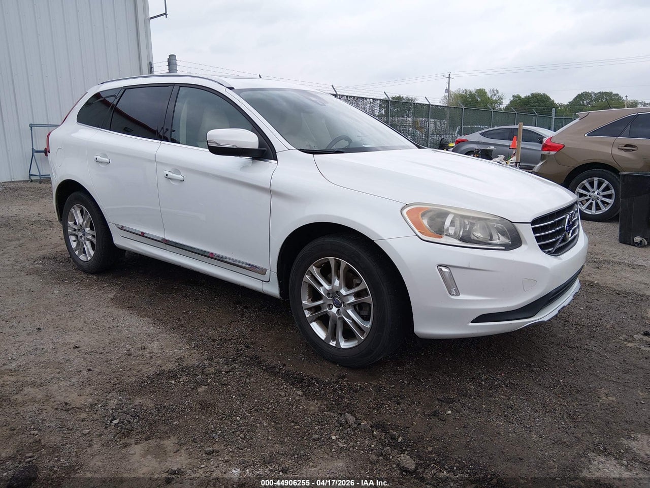 YV440MDB6F2****** · 2015 VOLVO XC60 T5 PREMIER