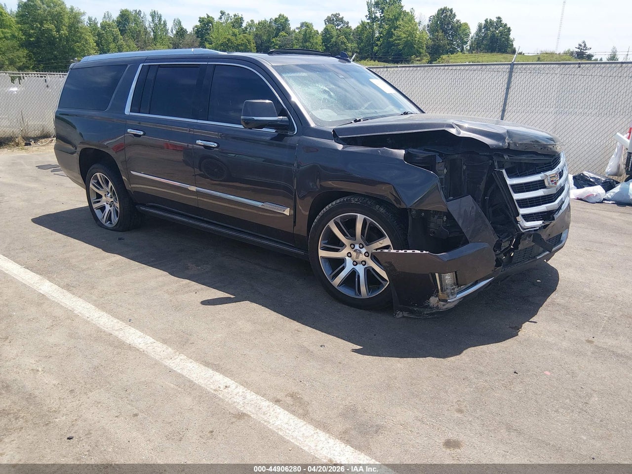 1GYS4TKJ5FR****** · 2015 CADILLAC ESCALADE ESV PREMIUM