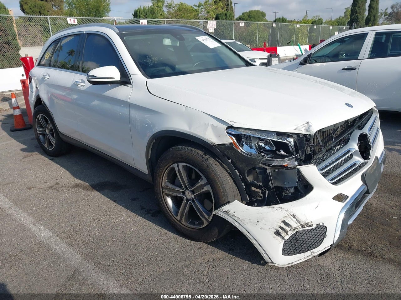WDC0G4JB4GF****** · 2016 MERCEDES-BENZ GLC 300