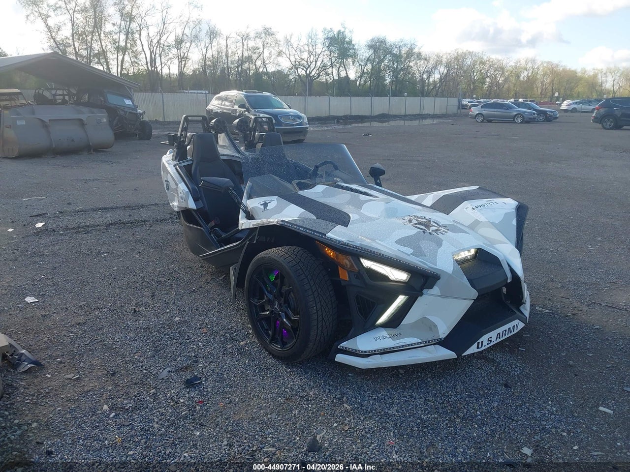 57XAASHD8P8****** · 2023 POLARIS SLINGSHOT
