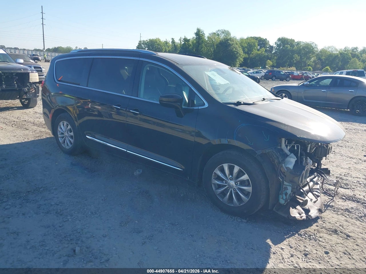 2C4RC1BG0KR****** · 2019 CHRYSLER PACIFICA TOURING L