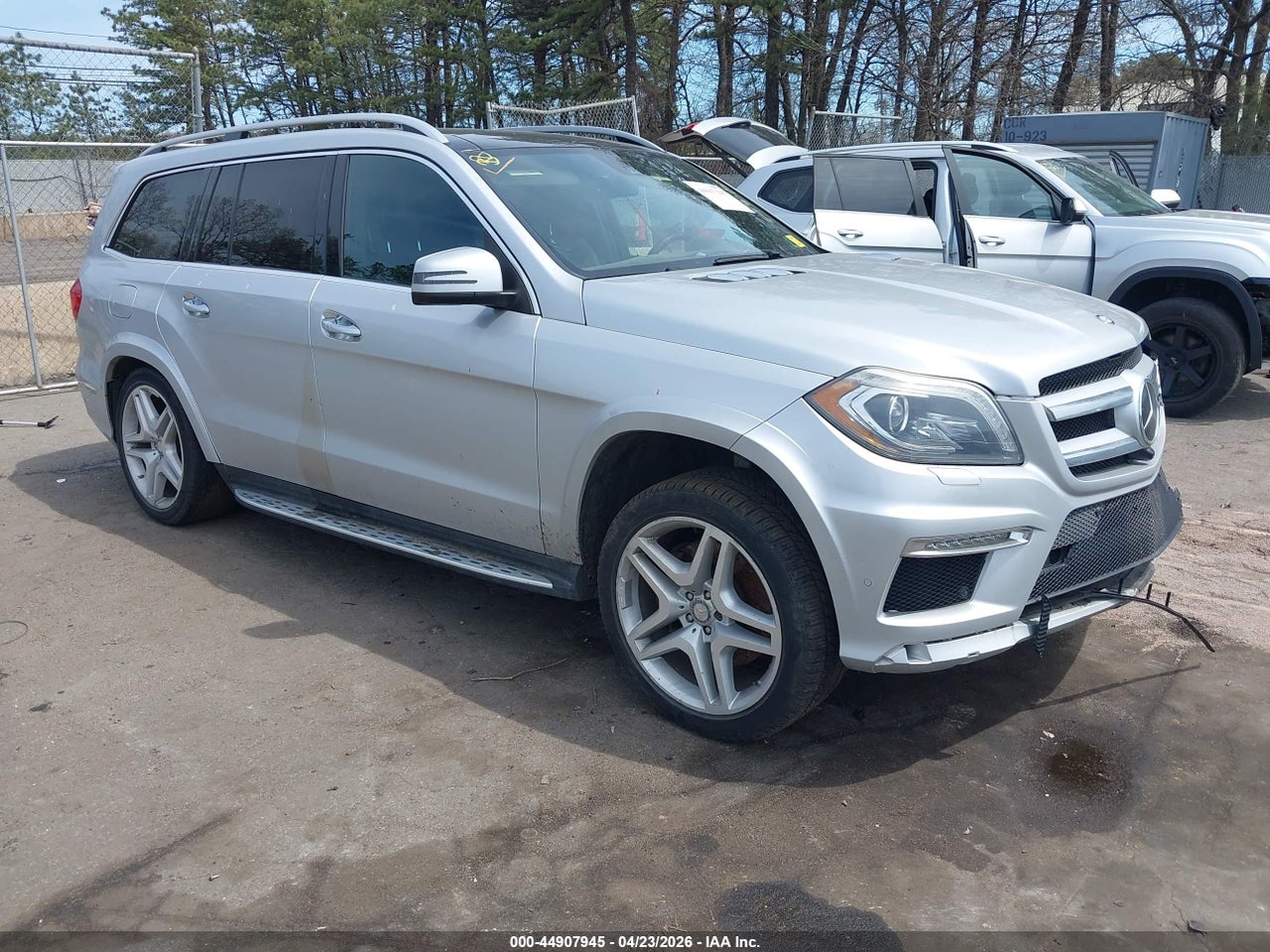 4JGDF7DE5GA****** · 2016 MERCEDES-BENZ GL 550 4MATIC