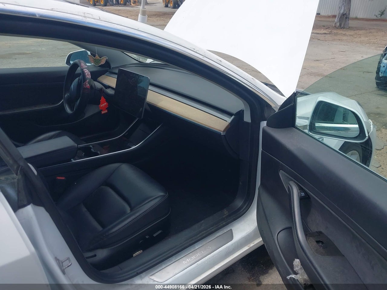 5YJ3E1EA1LF****** · 2020 TESLA MODEL 3   · 5/10
