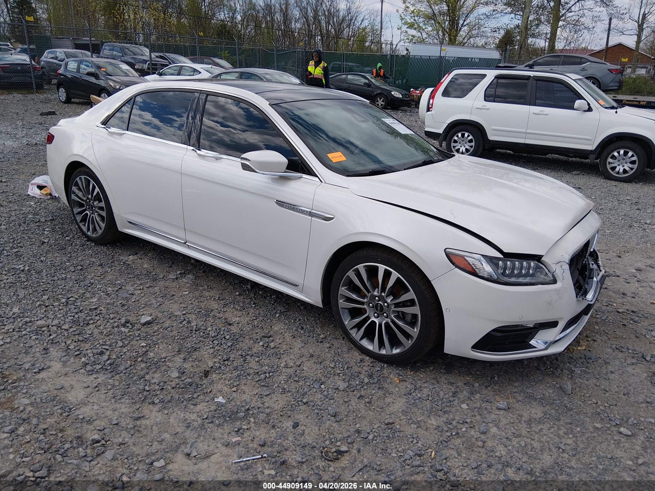 1LN6L9NP1H5****** · 2017 LINCOLN CONTINENTAL RESERVE