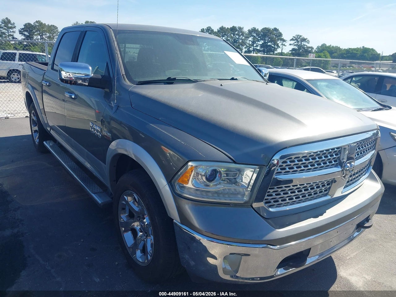 1C6RR6NT6DS****** · 2013 RAM 1500 LARAMIE