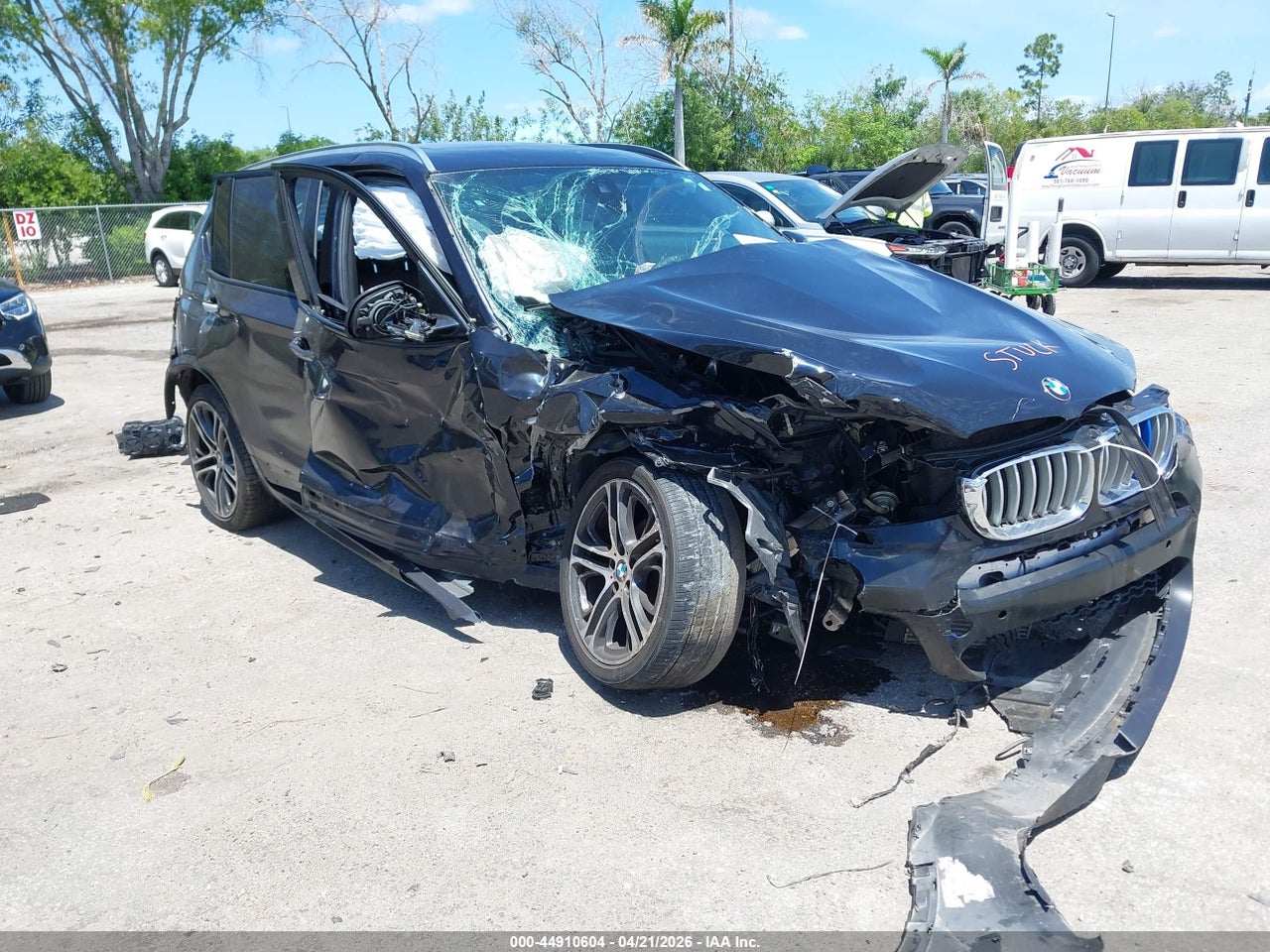 5UXWZ7C37H0****** · 2017 BMW X3 SDRIVE28I