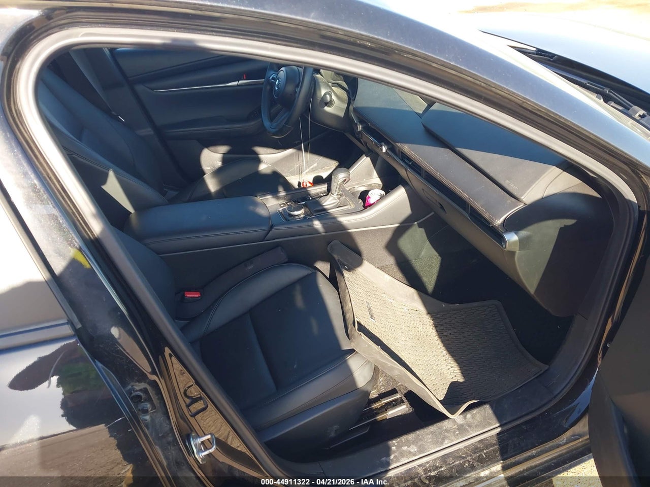 2022 MAZDA MAZDA3 SELECT · 5/11