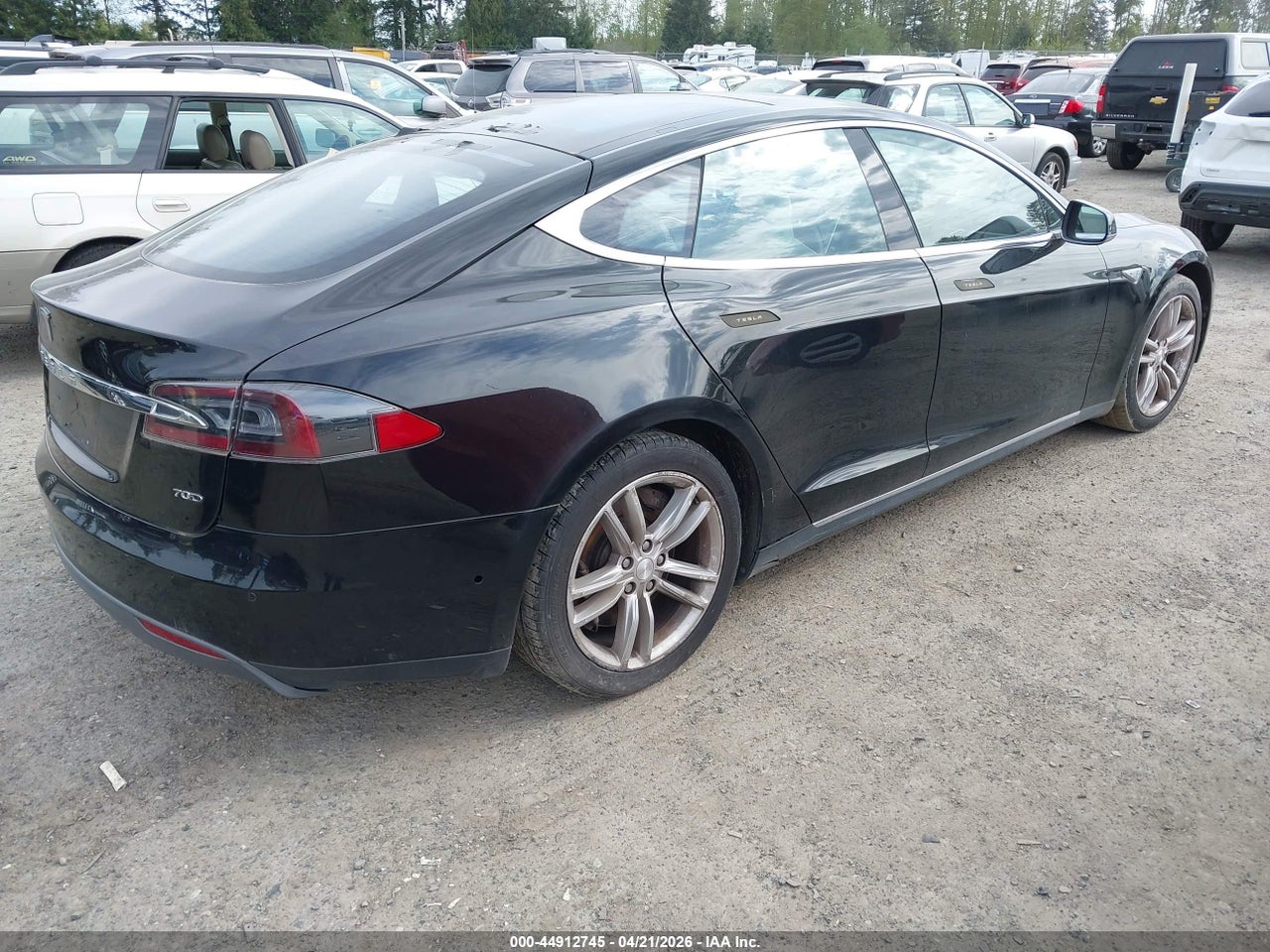 2015 TESLA MODEL S 70D/85D/P85D · 4/10