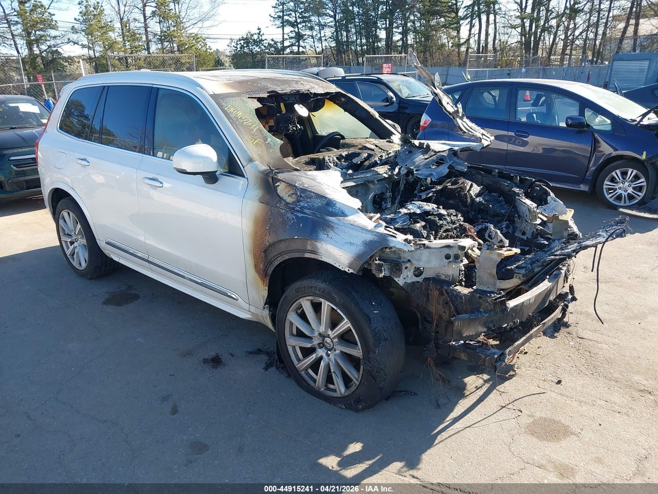 YV4A22PLXH1****** · 2017 VOLVO XC90 T6 INSCRIPTION