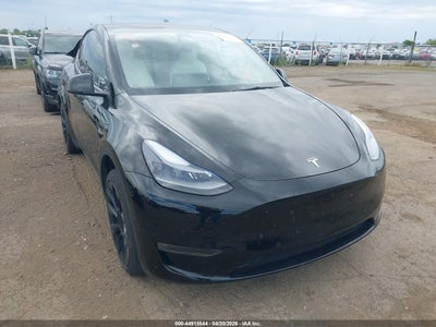 7SAYGDEE6NF****** · 2022 TESLA MODEL Y LONG RANGE DUAL MOTOR ALL-WHEEL DRIVE