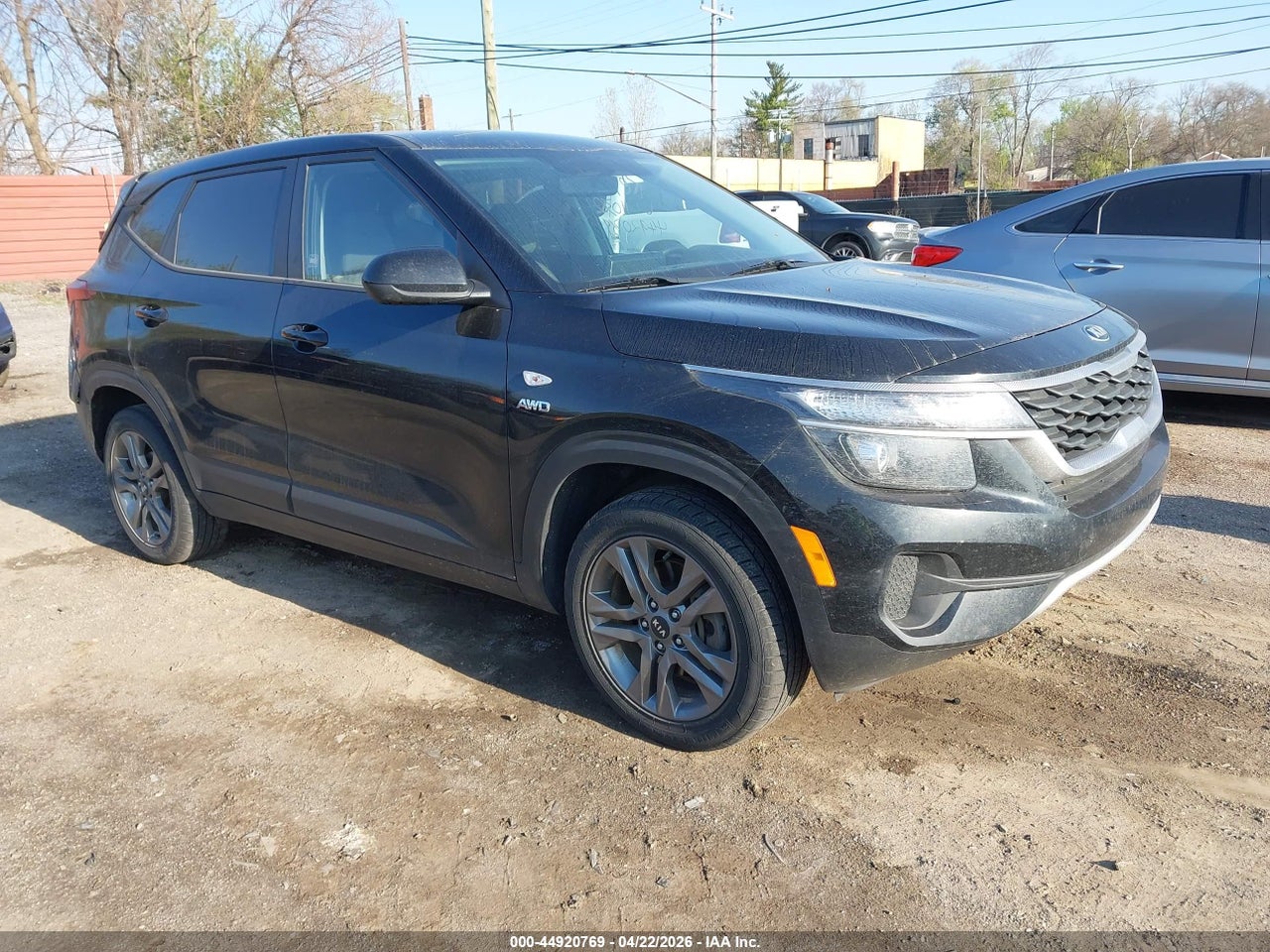 KNDEPCAA8M7****** · 2021 KIA SELTOS LX
