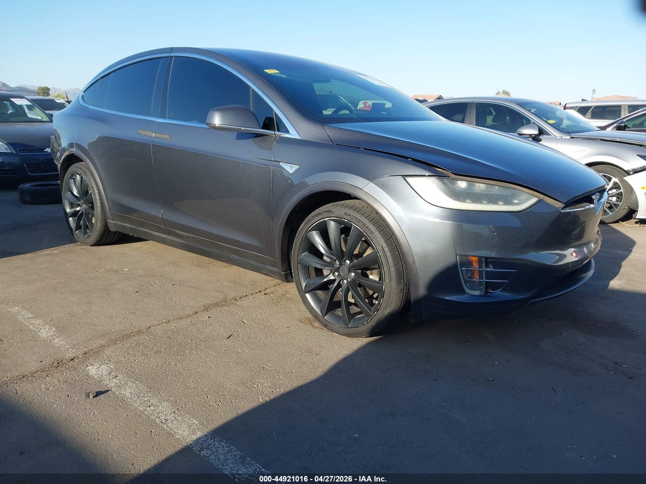 5YJXCAE26GF****** · 2016 TESLA MODEL X 60D/70D/75D/90D