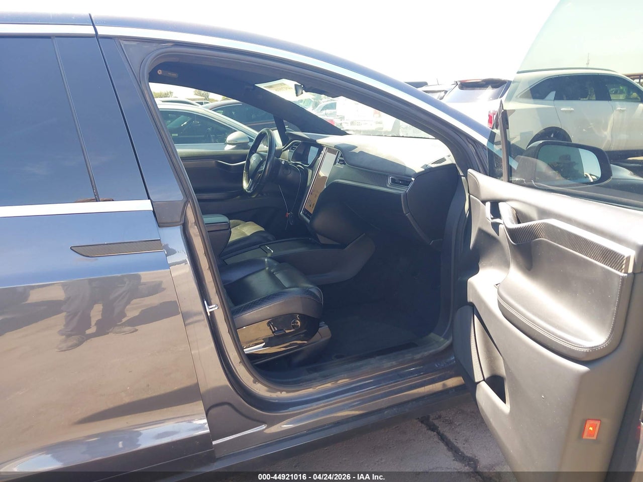 2016 TESLA MODEL X 60D/70D/75D/90D · 5/11