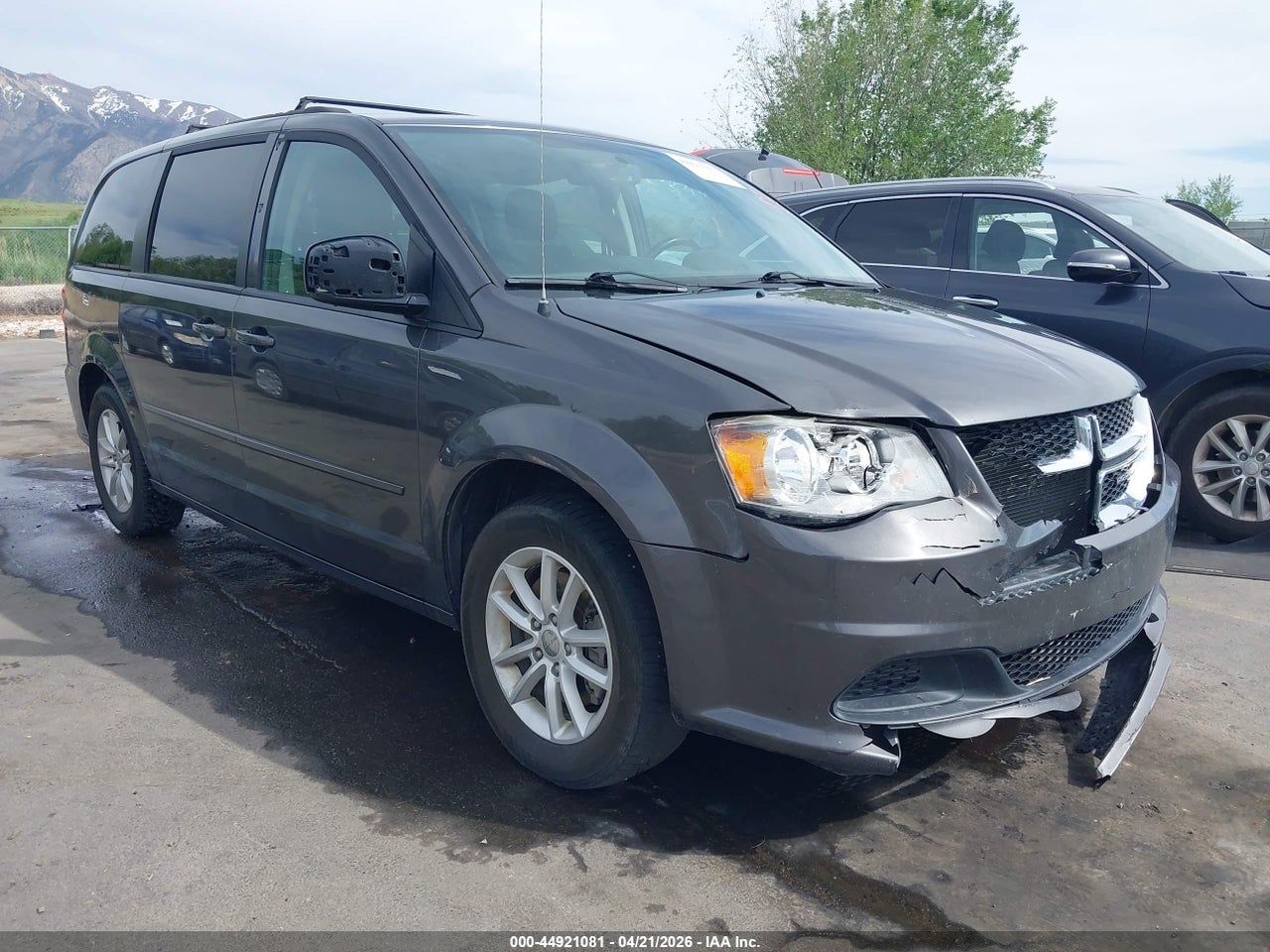 2C4RDGCG9FR****** · 2015 DODGE GRAND CARAVAN SXT