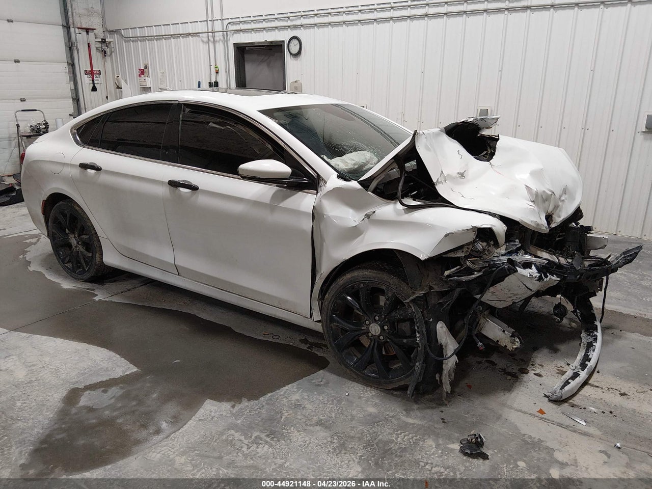 1C3CCCEGXFN****** · 2015 CHRYSLER 200 C