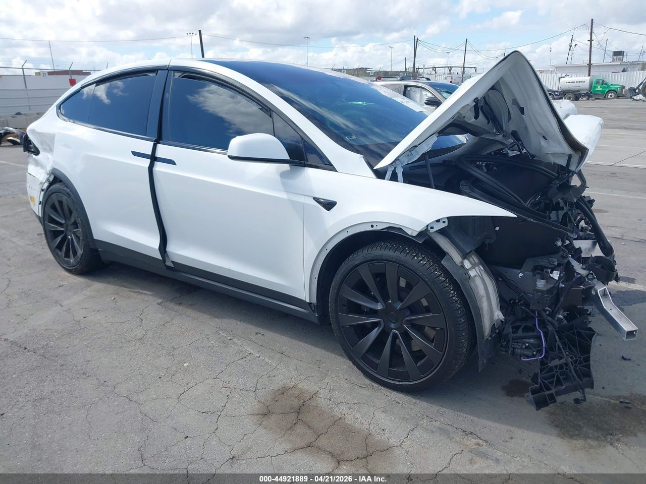 7SAXCBE56NF****** · 2022 TESLA MODEL X DUAL MOTOR ALL-WHEEL DRIVE