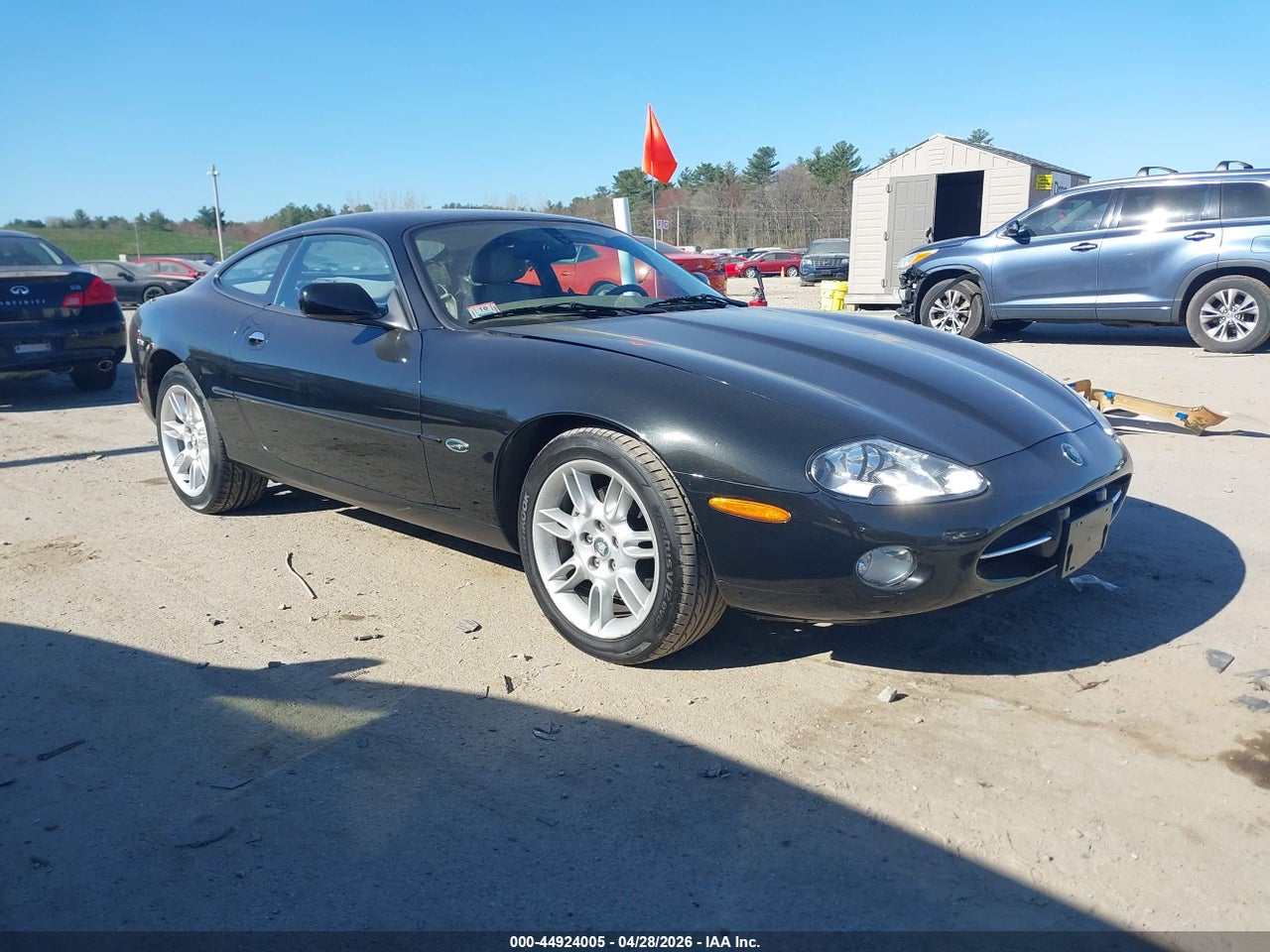 SAJDA41C92N****** · 2002 JAGUAR XK8
