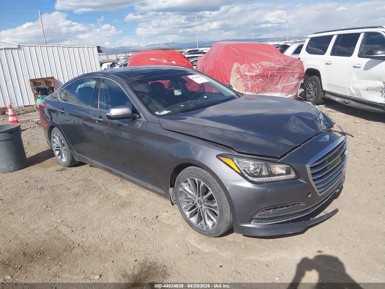 KMHGN4JE0FU****** · 2015 HYUNDAI GENESIS 3.8