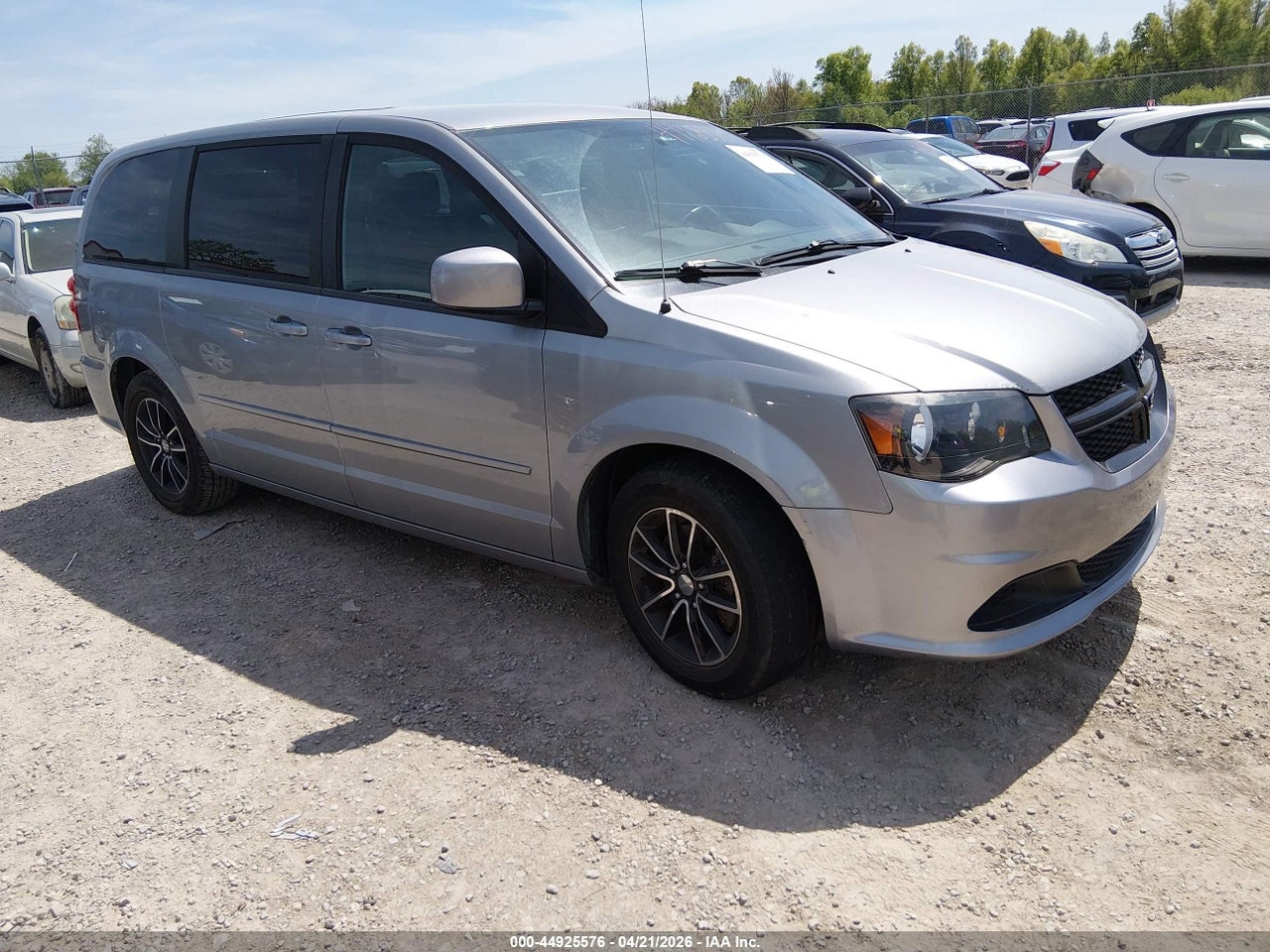 2C4RDGBG1GR****** · 2016 DODGE GRAND CARAVAN SE PLUS