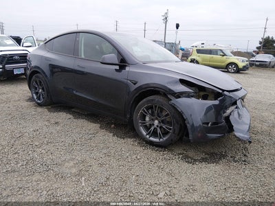 7SAYGDEE4RF****** · 2024 TESLA MODEL Y LONG RANGE DUAL MOTOR ALL-WHEEL DRIVE