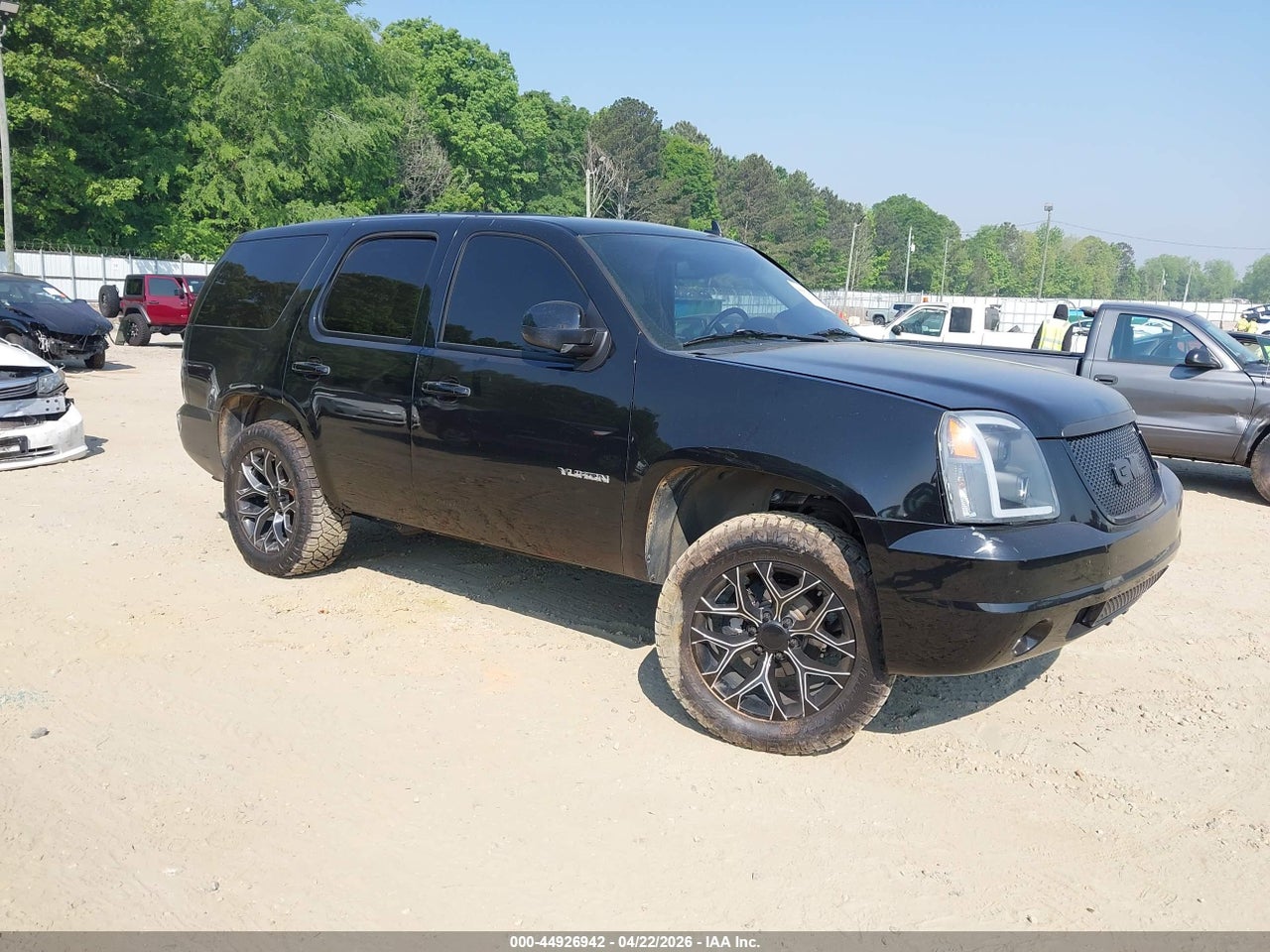 1GKMCAE35AR****** · 2010 GMC YUKON SLE