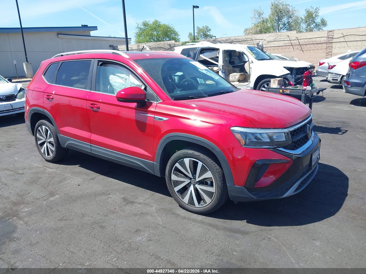 3VVEX7B2XRM****** · 2024 VOLKSWAGEN TAOS 1.5T SE