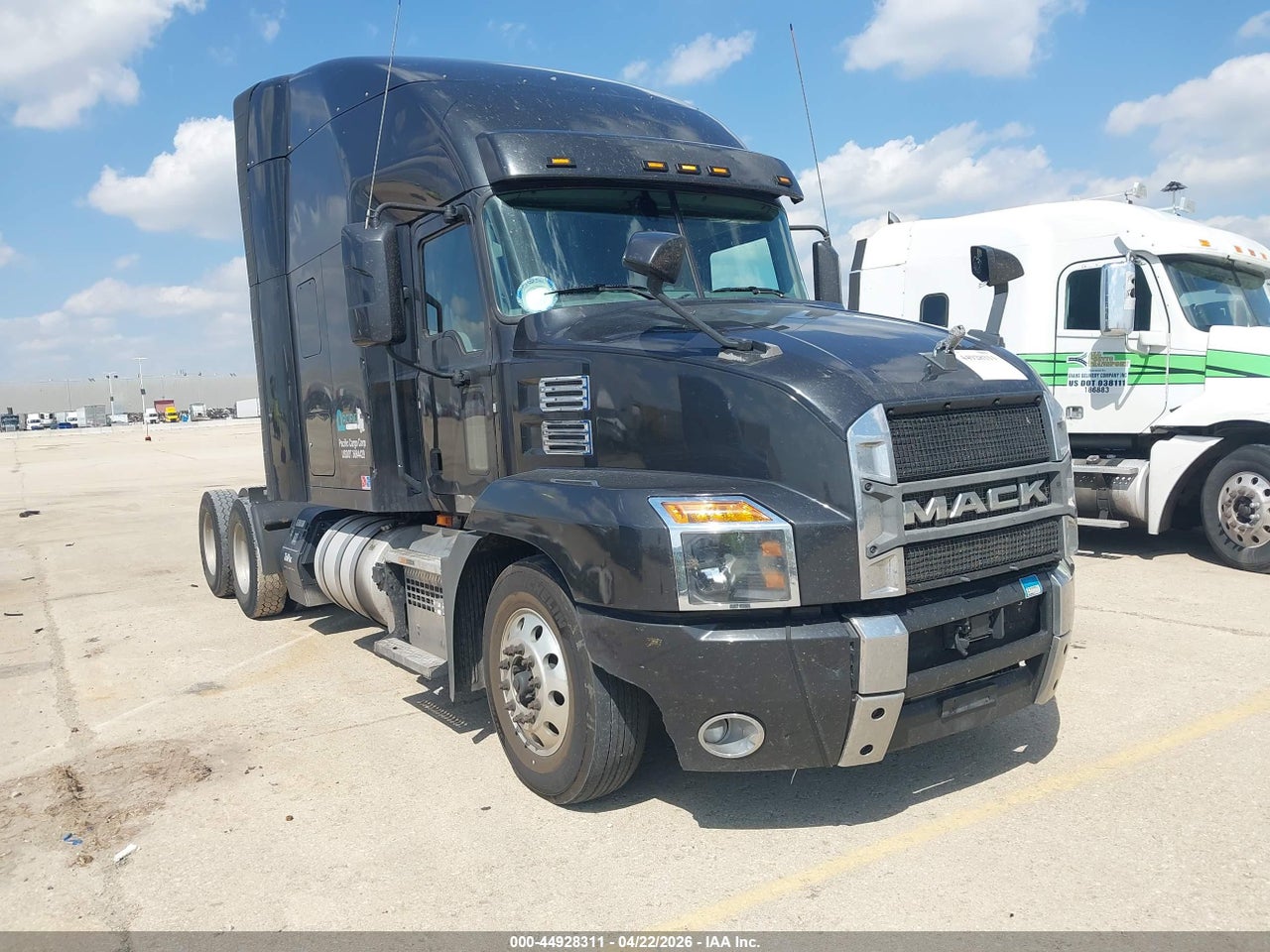 1M1AN4GY6KM****** · 2019 MACK ANTHEM