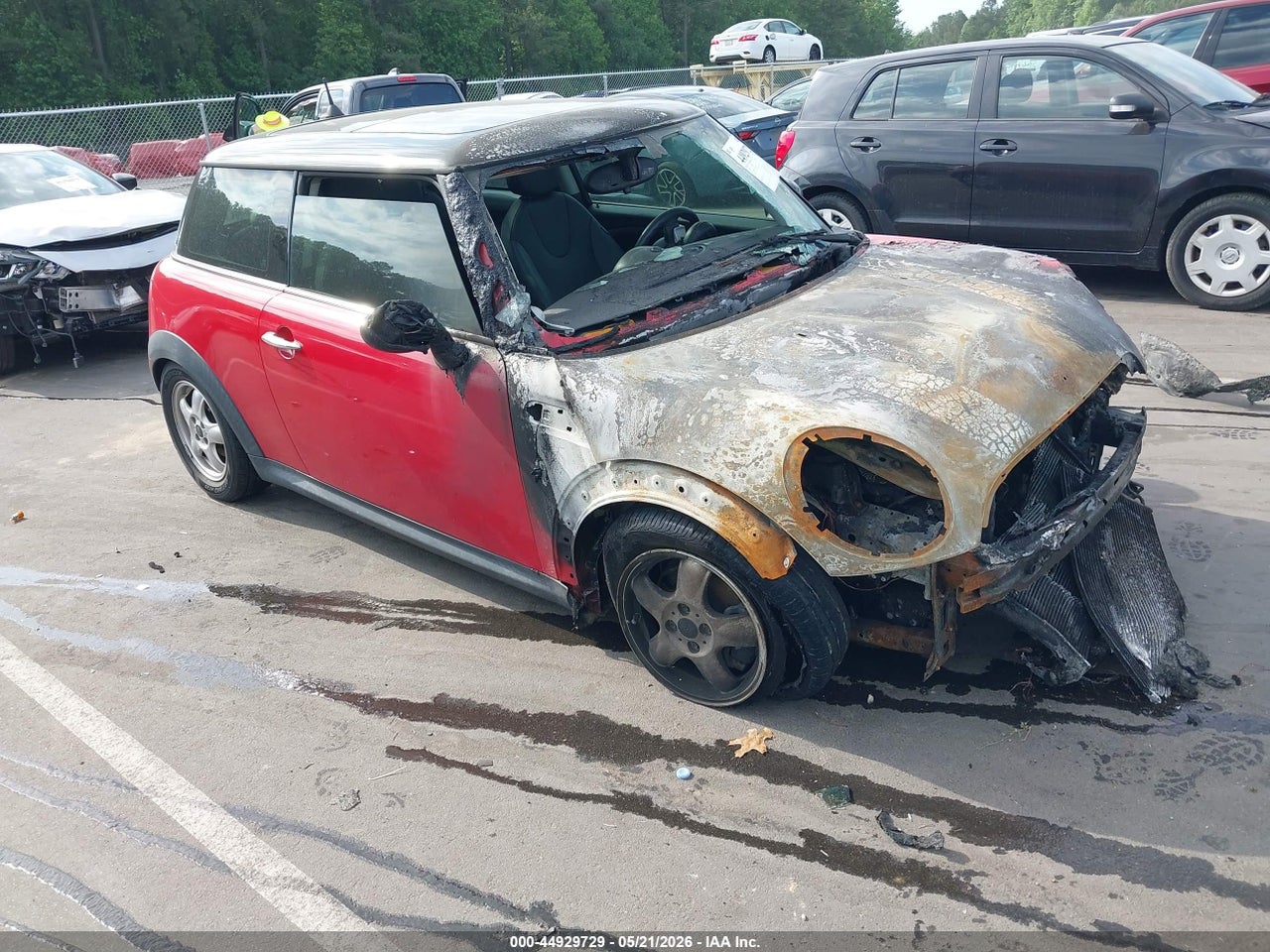 WMWMF33538T****** · 2008 MINI COOPER