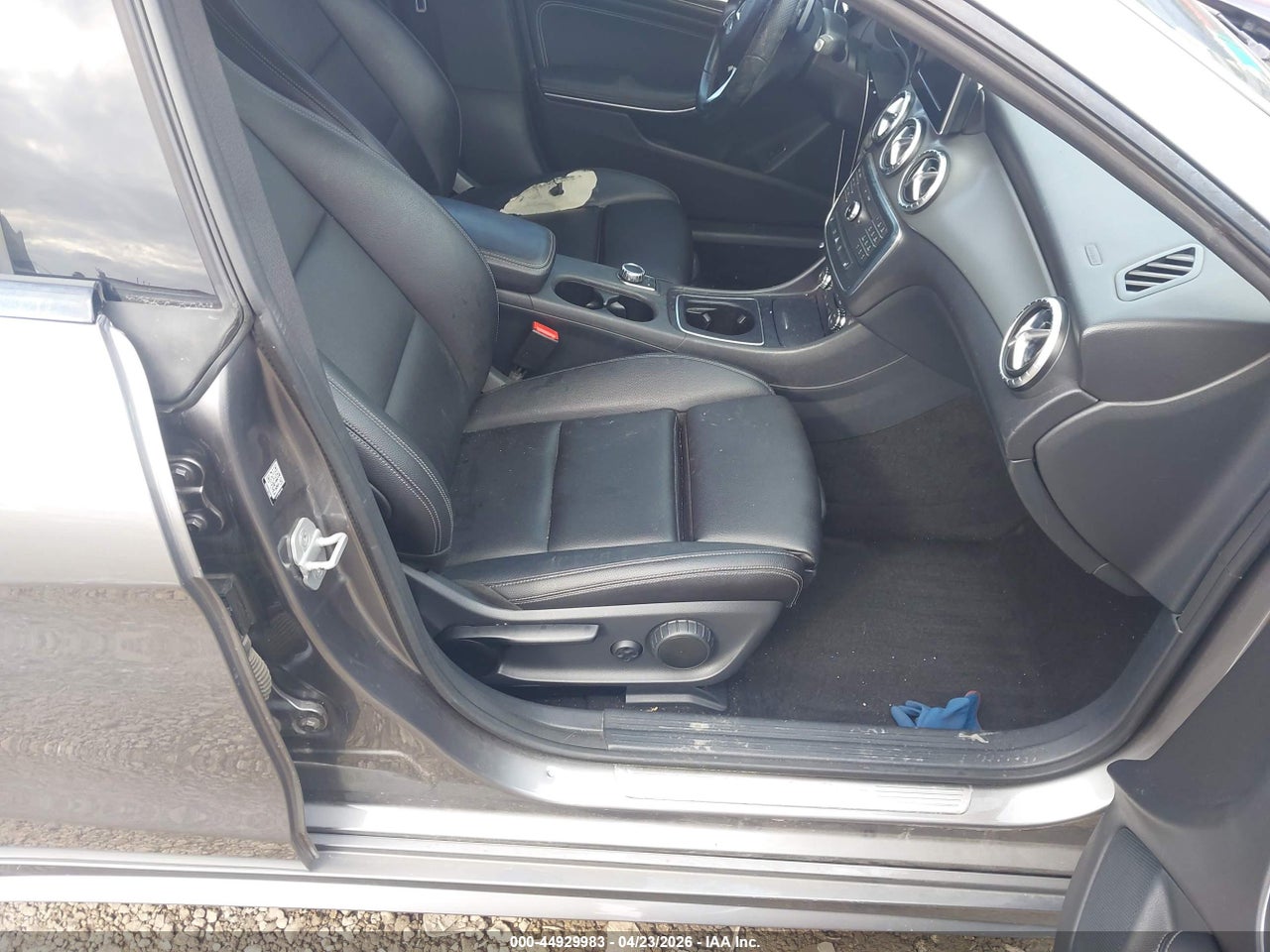 2016 MERCEDES-BENZ CLA 250 · 5/11