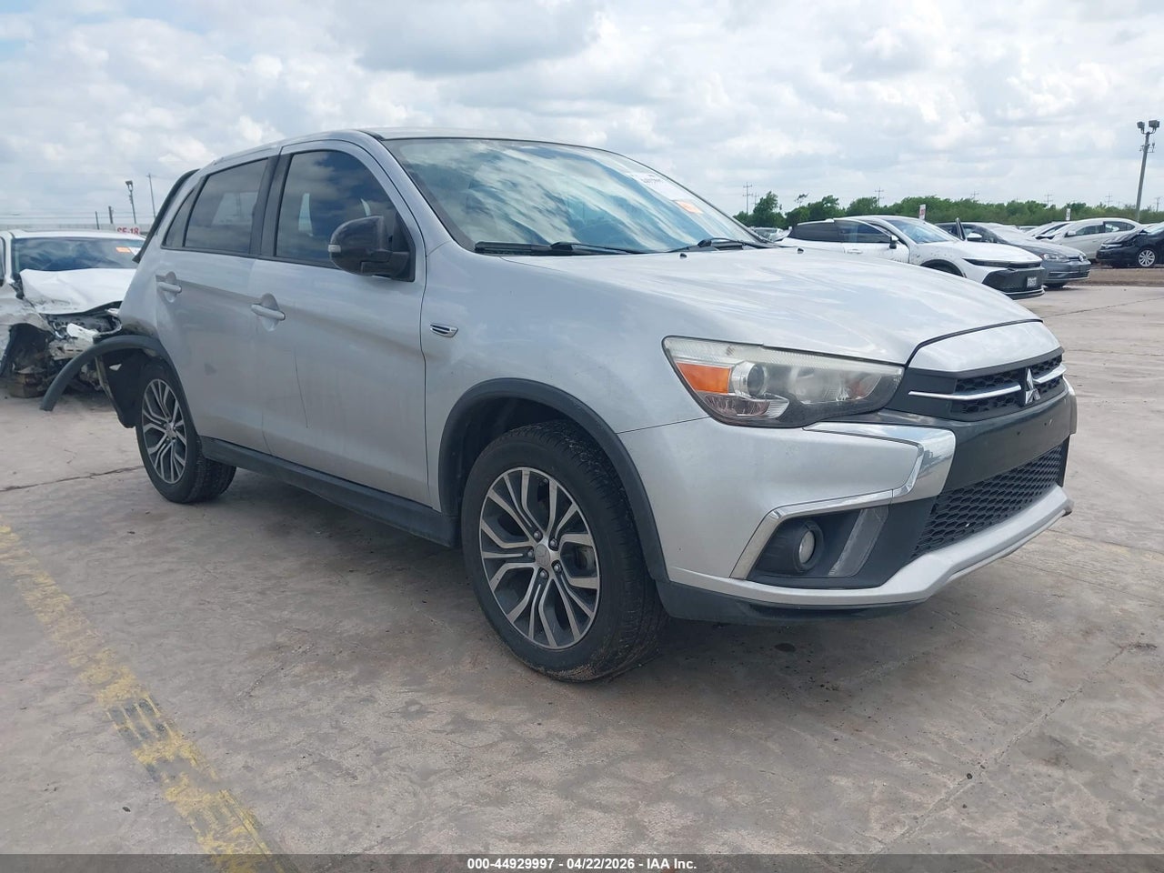 JA4AP3AU9JU****** · 2018 MITSUBISHI OUTLANDER SPORT 2.0 LE