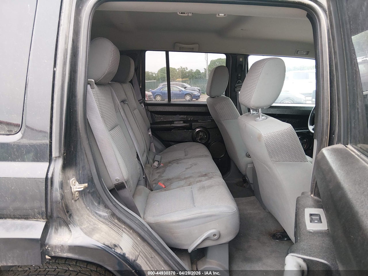1J8HG48NX6C****** · 2006 JEEP COMMANDER   · 8/11