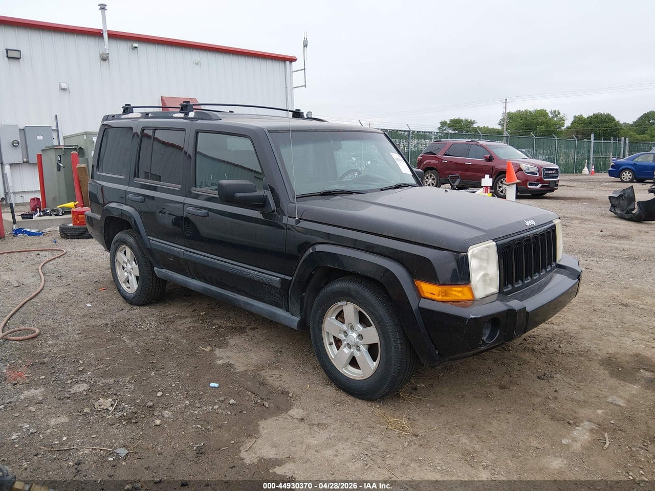 1J8HG48NX6C****** · 2006 JEEP COMMANDER