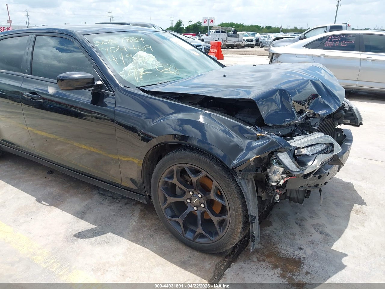 2019 CHRYSLER 300 TOURING · 6/11