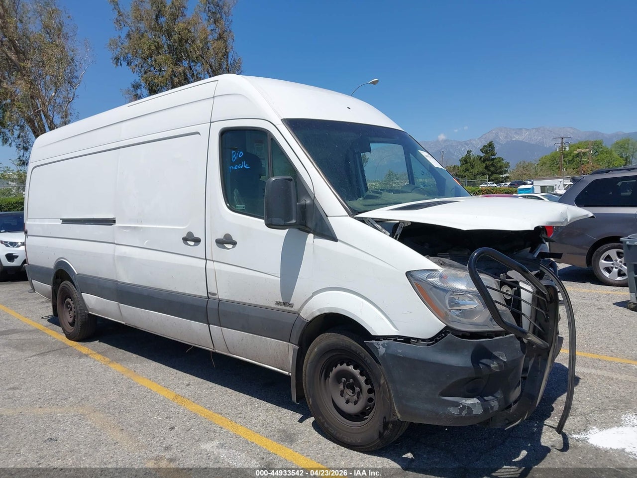 WD3PE8DE2E5****** · 2014 MERCEDES-BENZ SPRINTER 2500 HIGH ROOF